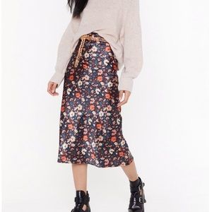 Nasty Gal floral satin midi skirt size 4